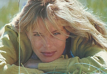 danish FEMINA #36/96 - lying in grass face close-up