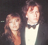 ital. TUTTI FRUTTI 16. July 198? - Bond premiere pic with J.T.