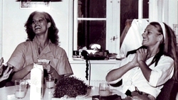 "Hele Historien" 27 - 6. Oct. 2009 TV2 Koncern production