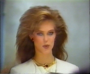 the x-factor at work "Mamas M&auml;dchenhandel" face close-up 42