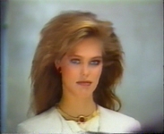 the x-factor at work "Mamas M&auml;dchenhandel" face close-up 44